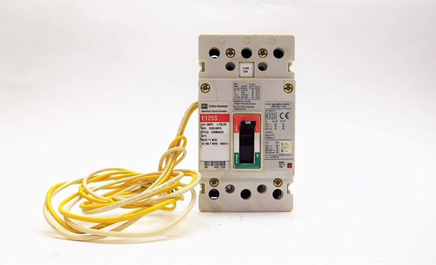 CUTER HAMMER EGS3125FFG ( E125S ) 3P 125A 600V Breaker w