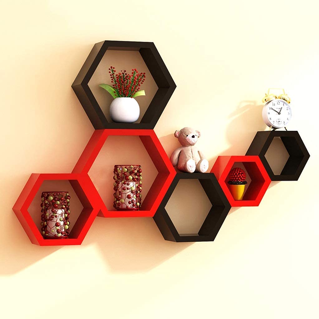 Étagères flottantes MU en bois : treillis hexagonal noir et rouge pour salon