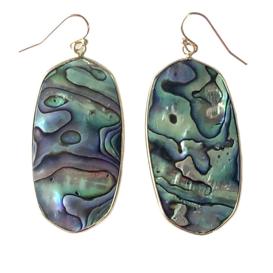 Boucles d'oreilles géométriques ormeau légères pour sublimer les teints ternes