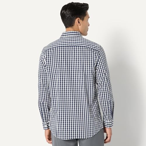 Amazon Essentials Men's Regular Fit Long Sleeve Wrinkle Resistant Stretch Dress Shirt - Image 5