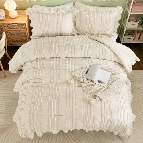 WONGS BEDDING Beige Ruffle Queen Comforter,Boho Shabby Chic Bedding for Queen Bed,Soft Seersucker Farmhouse Bedding Set with 1 Ruffled Comforter,2 Tufted Pillowcases 90"×90" by WONGS BEDDING - Used condition - Image 8