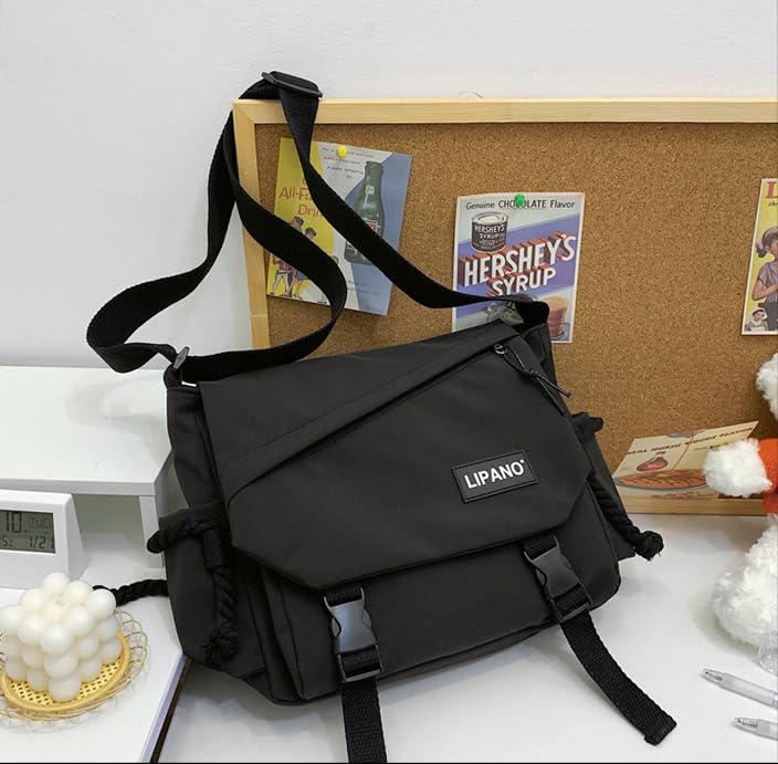 Sac à bandoulière en nylon kawaii style japonais avec pin's et ornements