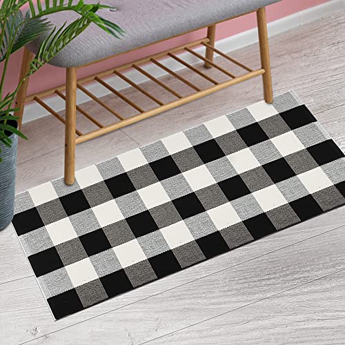 Homcomoda Buffalo Checkered Plaid Bedroom Runner Rug 2’X4.3’ Cotton Woven Area Rug Soft Living Room Rug Washable Throw Rug Farmhouse Front Door Mat #TOP7