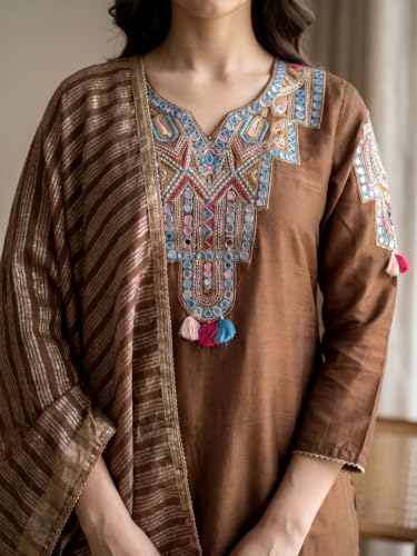 Image of Naixa Women's Pure Cotton Embroidered Straight Kurta with Pant and Dupatta Sets for Wedding and Festival Wear