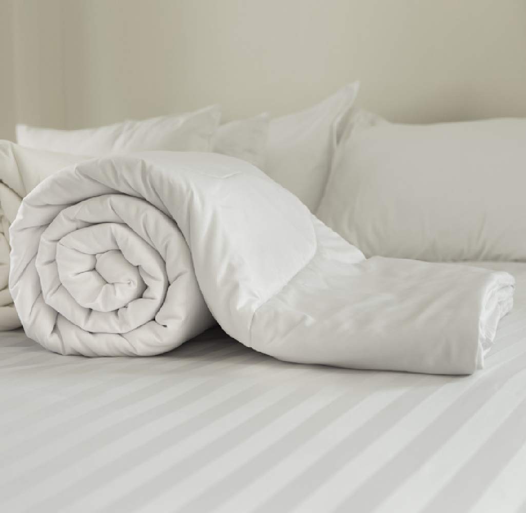 Diana Cowpe King Size 4.5 Tog Duvet Luxury Hotel Quality Polycotton Bound Edge Summer Duvet Made In The Uk (230 X 220Cm)