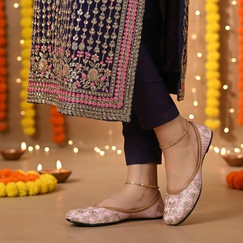 Image of DFR Women's Embroidered Punjabi Mojaris Jutti Juti's Shoe