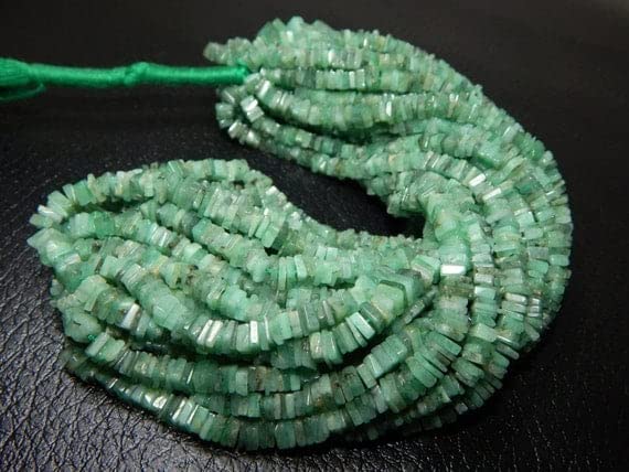 Perles de véritable émeraude en rang de 40cm pour réparer et personnaliser vos bijoux anciens