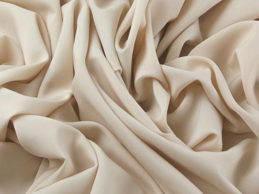 Minerva Core Range Tissu crêpe doux au toucher pour vêtements et robes Rose poudré Largeur environ 110 cm Vendu au mètre
