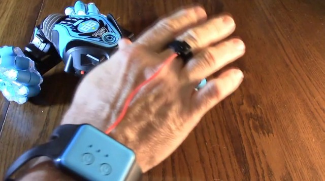 Watch How to set the Gesture Sensor Car on Amazon Live