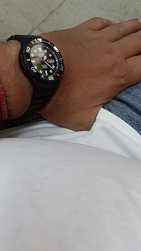 Casio Orologio analogico al quarzo da uomo con cinturino in resina MRW-400H-1AVCF, Nero/Bianco, Cinturino