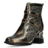 Zwei kunstvolle Riemen mit floralen Nieten und funkelndem Strass umspielen den Knöchel.