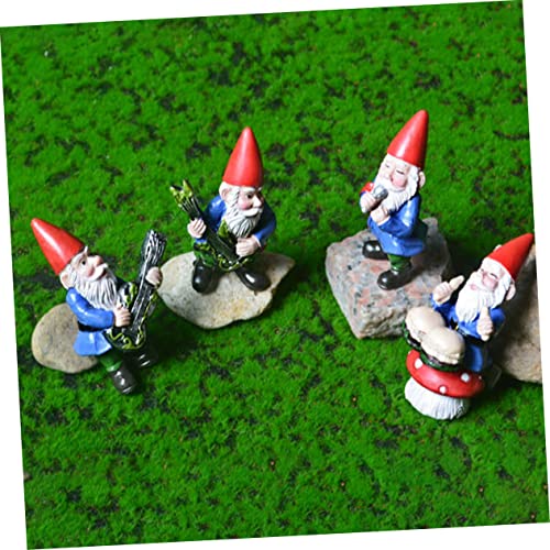 Mini décor gnome de Noël pour égayer un bureau terne - 3
