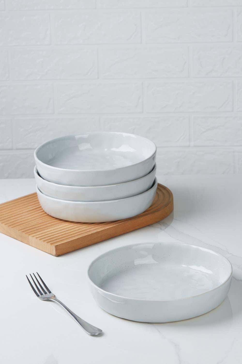 Famiware Mars Plates and Bowls Set for 4, 16 Pieces Dinnerware Sets, 8.5" Pasta Bowls for Serving, Light Gray