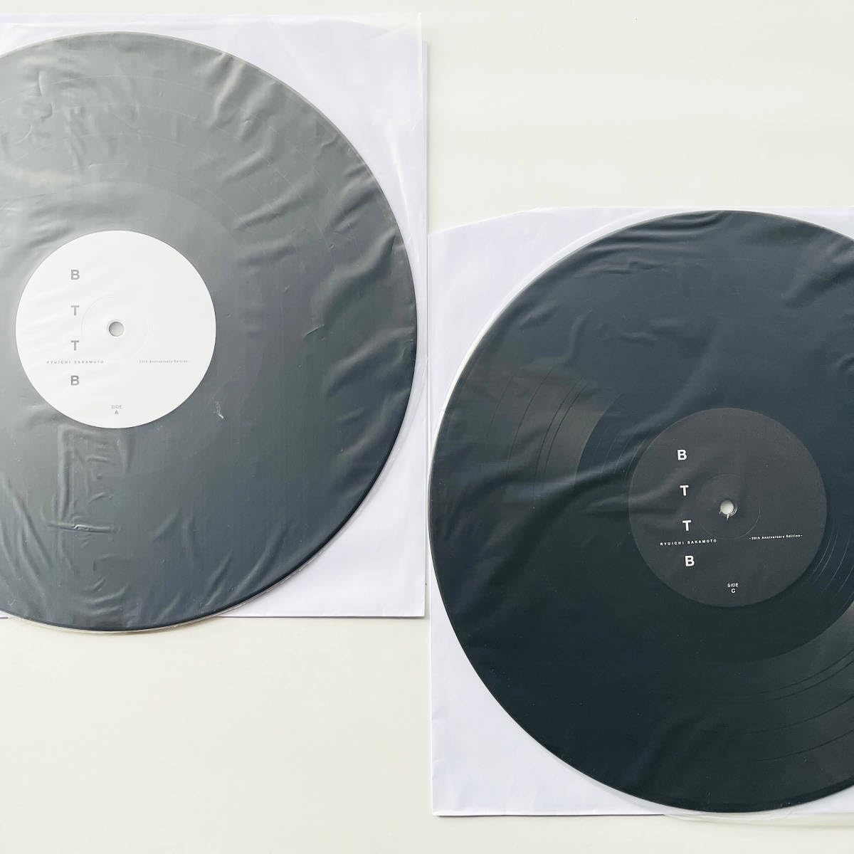 Amazon.co.jp: 20周年 国内300枚限定盤 レコード2LP〔 坂本龍一