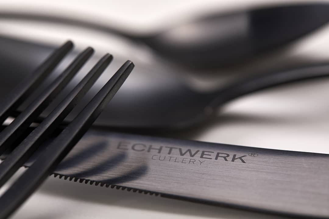ECHTWERK Sztućce Avelino, Black Edition, 42 elementy, sztućce dla 6 osób, stal nierdzewna 18/10, satynowane wykończenie, zestaw sztućców, na stoły imprezowe, z pudełkiem do przechowywania