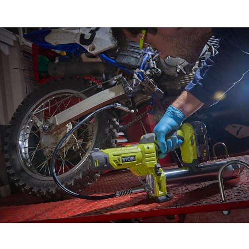 Foto von RYOBI 18 V ONE+ Akku-Fettpresse R18GG-0 (Befetten von Fahrzeugen und Maschinen, Durchflussrate 210 gr/min, für 400g Fettpatronen, Schlauchlänge 0,76m, max. Druck 690 bar, ohne Akku und Ladegerät)