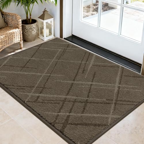 COSY HOMEER フロントドアマット ロープロファイル ノンスリップドアマット 玄関用 吸水性 汚れトラッパー 洗える玄関マット 泥だらけの足用頑丈なポリエステルドアマット (91.4cmx60cm、ブラウン)の商品画像（Amazon）