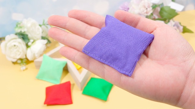 5 Pieces Small Bean Bags Bulk Mini Colorful Nylon Bean Bags For Throwing Sack Tossing Beanbags Fun Sports