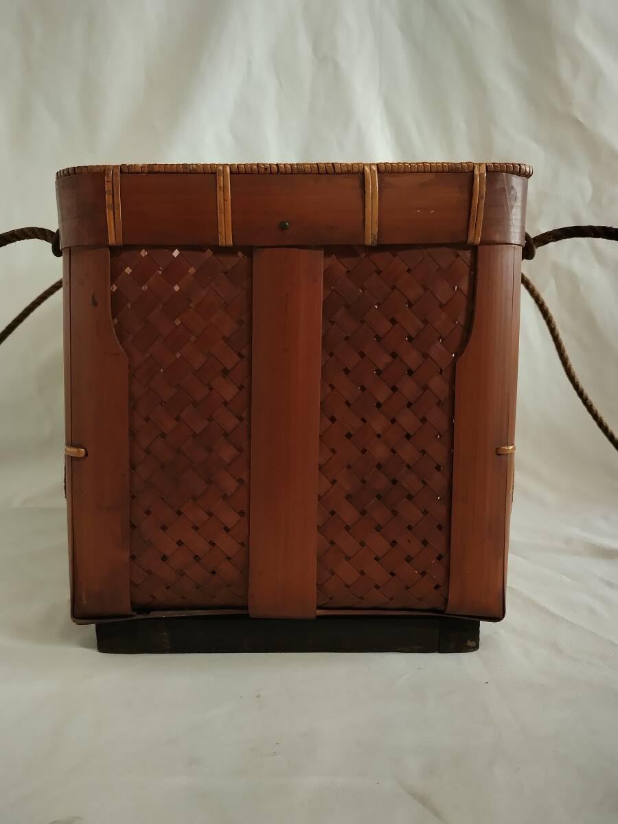 Amazon.co.jp: 竹籠魚籠竹編み網籠竹細工ビク漁師渓流釣り道具カゴ竹製