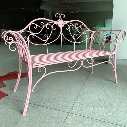 Banco de jardín de metal para crear una zona de relax en tu patio o terraza