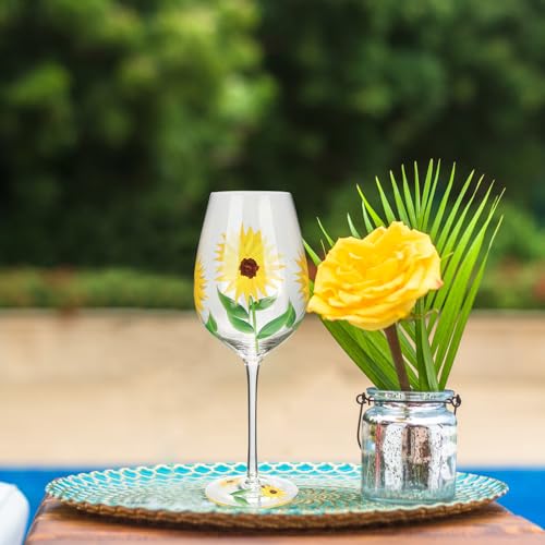 Copas para fiestas de vidrio amarillo con encanto vintage chic y decoración de mesa 5