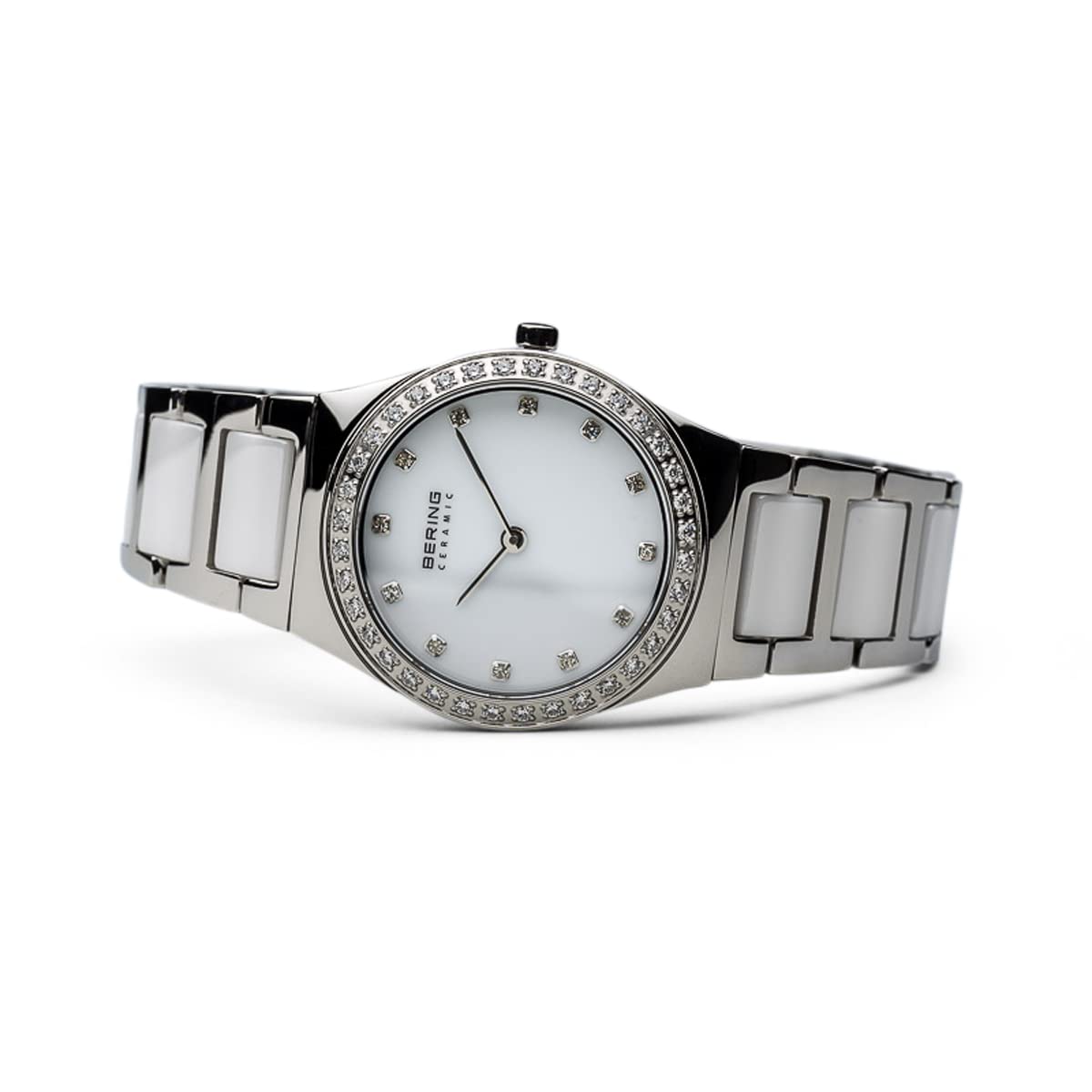 BERING Damen Quarz Uhr | Armbanduhr 30 mm Edelstahlgehäuse und Zifferblatt | Edelstahlband mit Keramikelementen | 5 ATM | 32430