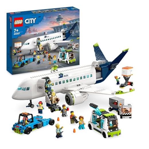 LEGO 60367 City Aereo Passeggeri, Grande Modellino di Aeroplano Giocattolo con 9 Minifigure e Veicoli Aeroporto: Autobus, Trattore Aeroportuale, Camion del Catering e Furgone Bagagli, Regali di Natale