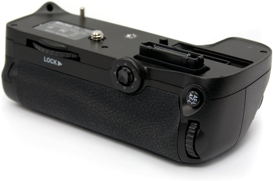 Meike Professional Battery Grip Holder Pack Replace Nikon MB-D11 ENEL15 Vertical for Nikon D7000 Camera