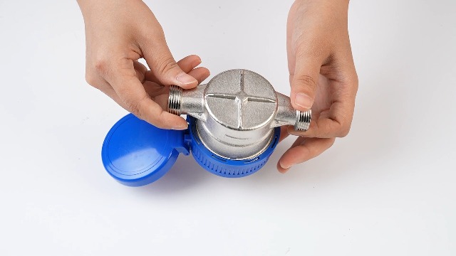 Koudwatermeter Met Fittingen Watermeter 15 Mm 1/2 Inch - Voor Koudwater, Met Fittingen, 0-40°C Vacuüm Afdichting