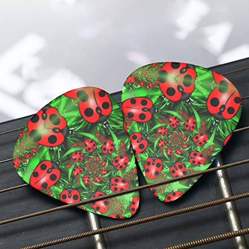 Ensemble de 12 médiators de guitare Red Ladybug pour guitare acoustique, guitare électrique, contrebasse, ukulélé - Les Beatles, Paul McCartney, John Lennon, RIngo Starr, George Harrison Ensemble de 12 médiators de guitare Red Ladybug pour guitare acoustique, guitare électrique, contrebasse, ukulélé – Image 8