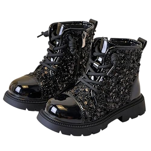 Chaussures fourrées enfant pour les sorties en famille à la montagne