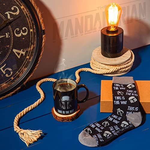 Disney The Mandalorian Mug and Socks Set, Baby Yoda Mug Gift Set (This is the way Black Aop)
