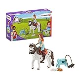 Geeignet ist das Spielset für Kinder ab 5 Jahren. Es ist das ideale Geschenk zu Weihnachten oder zum Geburtstag für Mädchen, Jungen und Pferdefans. Das Set passt farblich und thematisch zu den anderen HORSE CLUB Artikeln wie dem großen Pferdehof, dem Reiterhof, dem Reitercafe etc