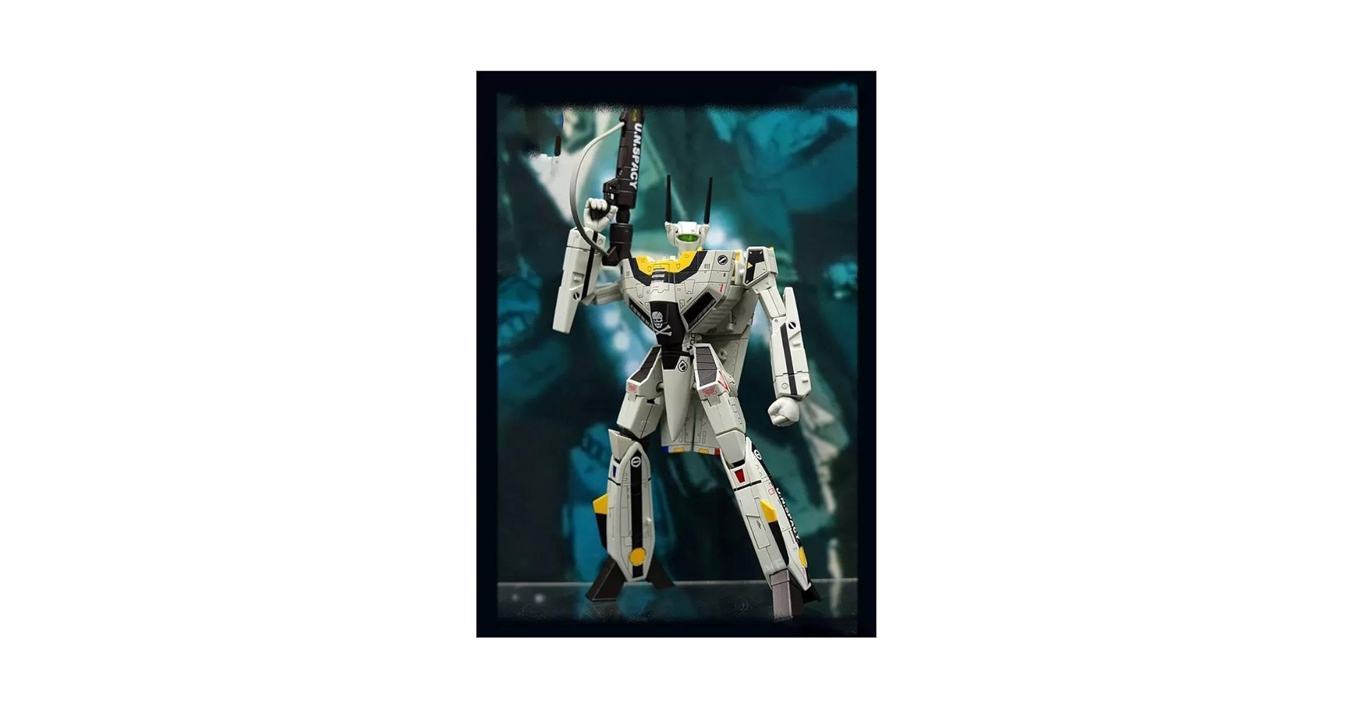 バルキリーVF-1S ロイ・フォッカー機　1/72完全変形　新品！KitzCon Amazon | バルキリーVF-1S ロイ・フォッカー機 1/72完全変形