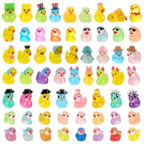 GSrenyu 60 Pcs Luminous Mini Ducks Kit Tiny Little Resin Ducks Small Duck Glow in The Dark for Aquarium Dollhouse Fairy Garden Decor