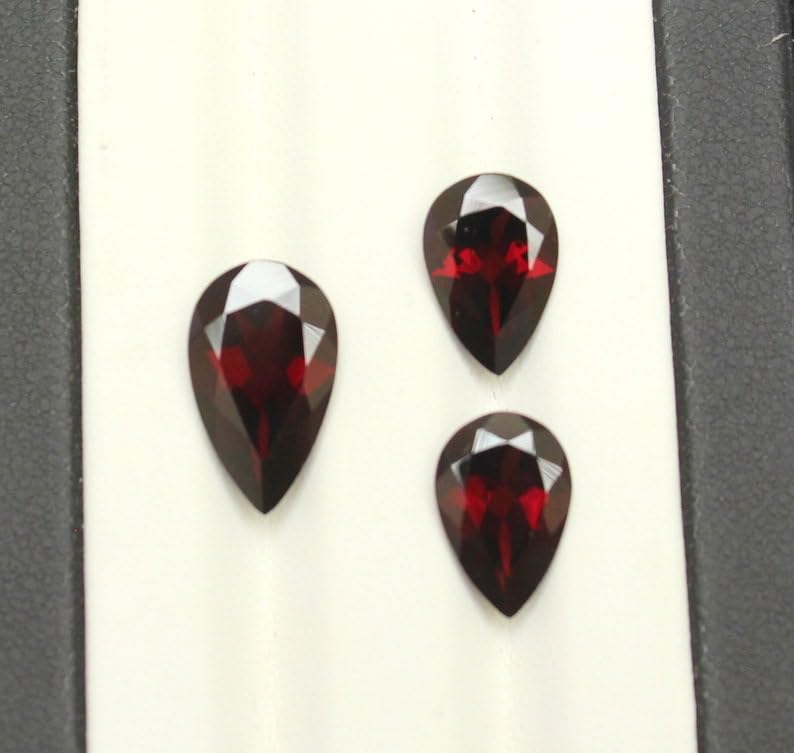 Grenat rouge naturel poire facettée pour fabrication bague et pendentif - 2