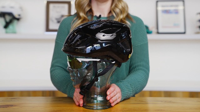 Amazon.com : SMITH Signal Cycling Helmet  Adult Road Bike Helmet with MIPS  Technology  Lightweight Impact Protection for Men & Women  Aurora, Small  : Sports & Outdoors