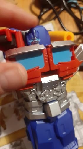 Transformers 2 En 1 Optimus Prime Blaster | Figura Y Nerf | Juguete De La Película Ascenso De Las Bestias | 17.5 Cm | A Partir De 6 Años | Incluye 2 Dardos