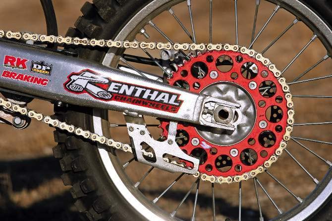 Amazon | Renthal レッドスプロケットとゴールドチェーンキット