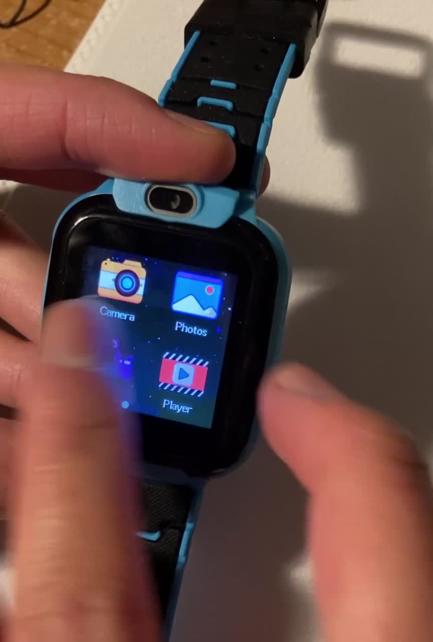 Watch How to use the smart watch on Amazon Live