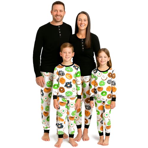 HonestBaby family matching holiday pajamas in organic cotton
