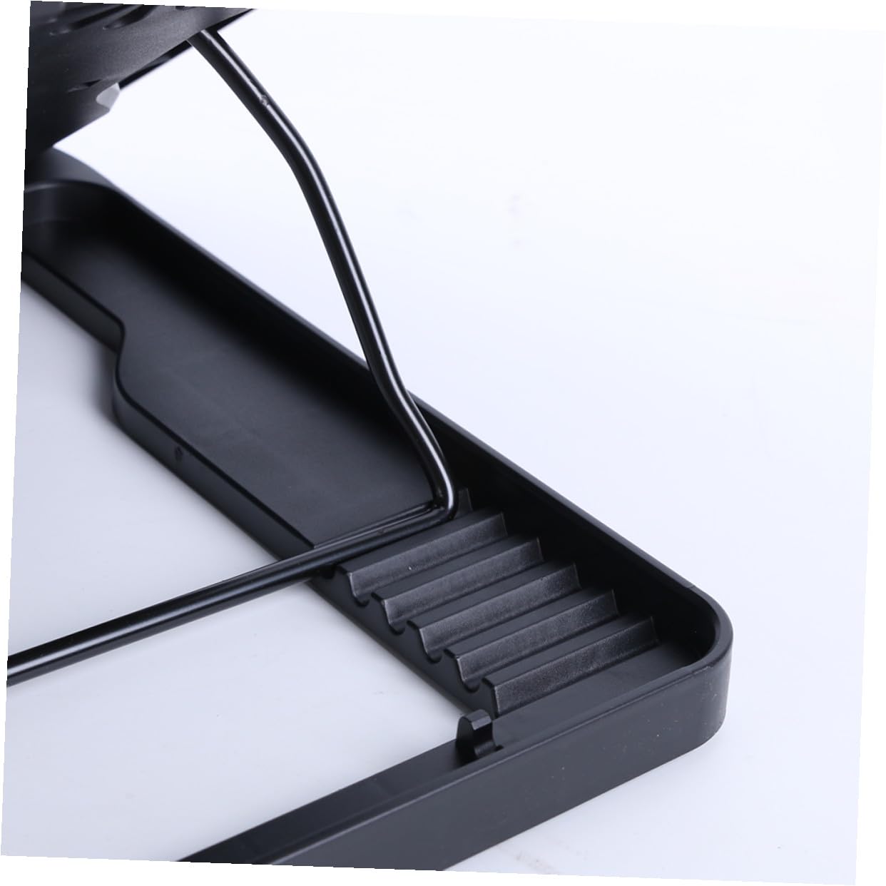 Kisangel Refroidisseur PC Portable USB à Ventilateurs Silencieux Support Ajustable Antidérapant avec LED Tapis de Refroidissement Ultrafin pour Ordinateurs Portables