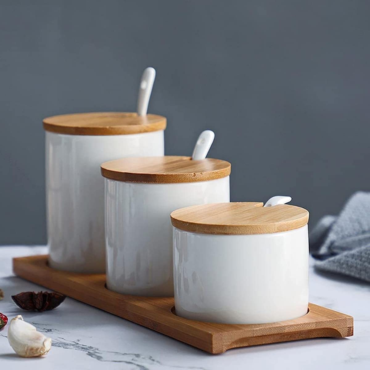 Słoiki na przyprawy, ceramiczne słoiki do przechowywania, miski na cukier, słoiki na przyprawy do kuchni, ceramiczne miski na cukier z łyżkami cukru i pokrywkami do domu i kuchni, przybory kuchenne -