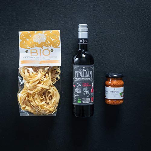 The Wine Guys The Wine Guys Weinpräsent Geschenkset „Amore Italiano“ mit italienischen Spezialitäten: Italienischer Feinkost und Rotwein (13,5% vol.) Präsentkorb mit Pasta, (1 x 0.75 l)