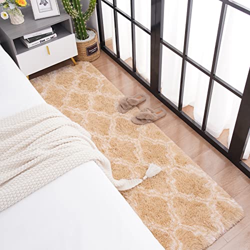 Chicrug Fluffy Geometric Runner Rug For Bedroom, 2X6 Feet Modern Shag Hallway Carpet Runner Floor Rug, Plush Moroccan Runner Rug For Family Kids Girls Nursery Bedside Room Decor, Beige And White #TOP2