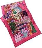 Design : le chemin de table en coton brodé à la main dispose d'un design patchwork qui lui donne un look distinct et unique. La broderie complexe sur le coton ajoute une touche d'élégance et de sophistication à n'importe quelle décoration de pièce.