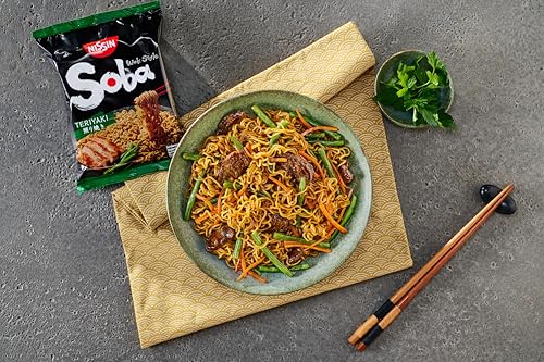 Foto von Nissin Bag Noodles Soba – Teriyaki, 9er Pack, Wok Style Instant-Nudeln japanischer Art, mit Teriyaki-Sauce, schnelle Zubereitung, asiatisches Essen (9 x 110 g)