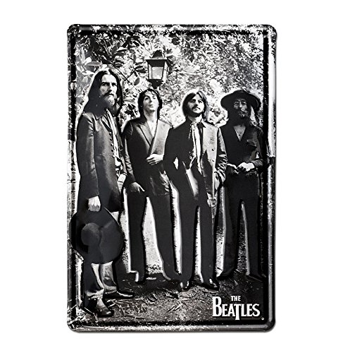 Plaque en métal The Beatles – dans Le Parc – Signe métal Fab Four – Décoration Murale rétro Nostalgie - Les Beatles, Paul McCartney, John Lennon, RIngo Starr, George Harrison Plaque en métal The Beatles - dans Le Parc - Signe métal Fab Four - Décoration Murale rétro Nostalgie