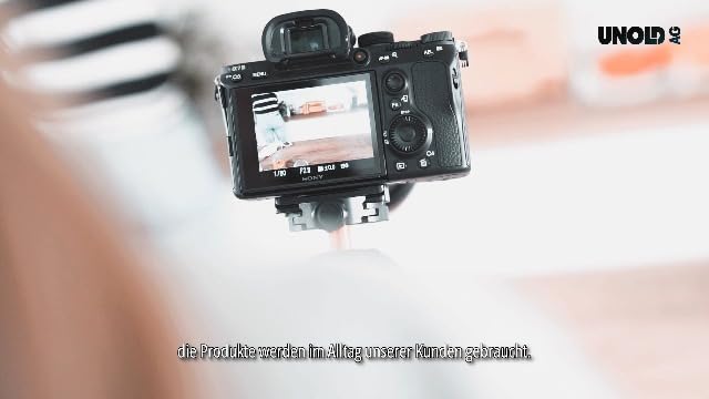 Bild 6 - UNOLD 38610 Eierkocher Mini, Edelstahlgehäuse, Eiereinsatz mit Griff für 1 bis 3 Eier, Signalton, Betriebskontrollleuchte und 210 W, inkl. Messbecher