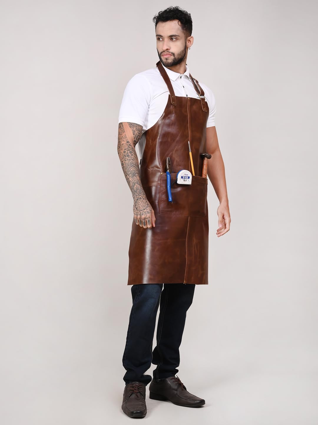 RABADA Leather Apron with Tool Pocket, Heavy Duty Apron, Woodworkers Apron, Mechanics Apron, Blacksmiths Apron, Carpenter Apron, Heat and flame resistance aprons, Adjustable M to 4XL Apron.